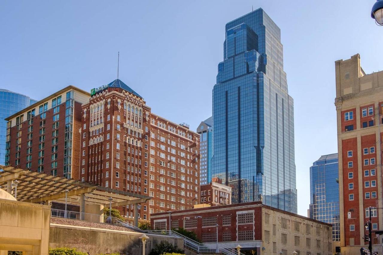Frontdesk 915 Broadway Apts Downtown Kansas City Exterior photo